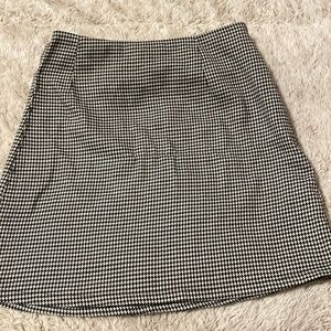 Forever 21 black and white skirt